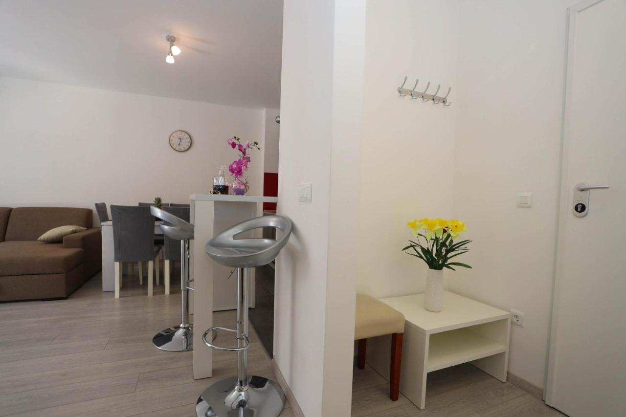 Apartman Petra Makarska Exterior foto