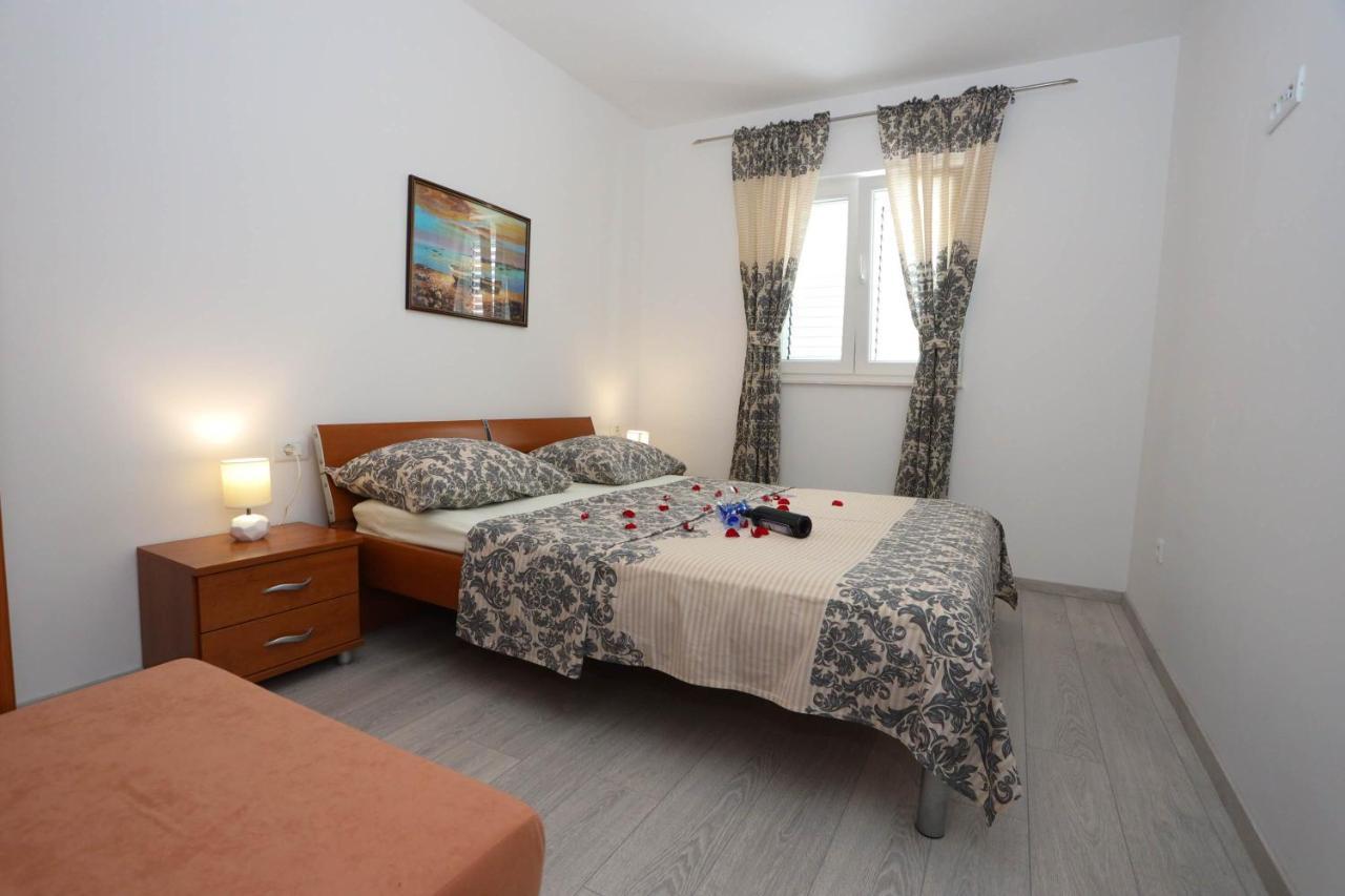 Apartman Petra Makarska Exterior foto